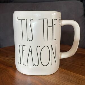 Rae Dunn Double Sided “‘TIS THE SEASON” ⤴️ Raised Christmas Tree NWOT